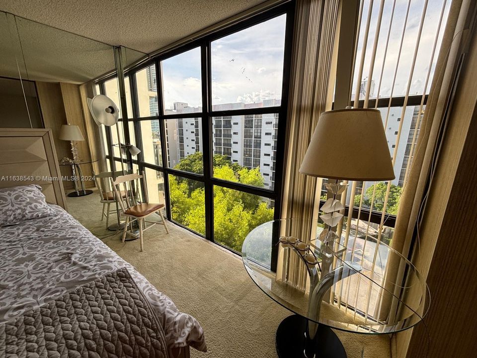 最近租的: $2,150 (2 贝兹, 2 浴室, 988 平方英尺)