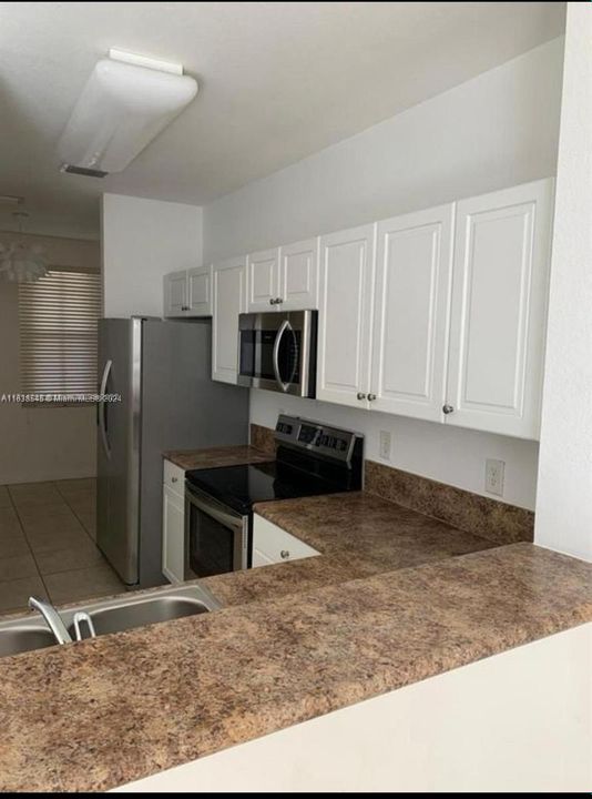 Active With Contract: $2,200 (3 beds, 2 baths, 1325 Square Feet)