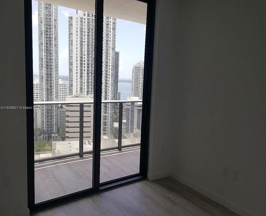 Recently Rented: $4,150 (1 beds, 2 baths, 792 Square Feet)