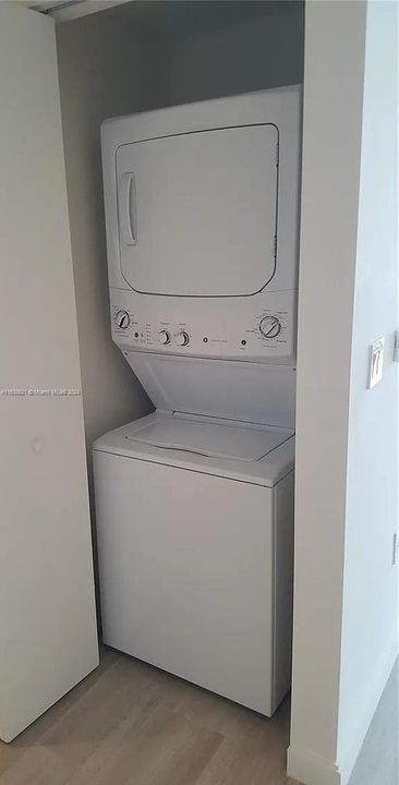 Recently Rented: $4,150 (1 beds, 2 baths, 792 Square Feet)