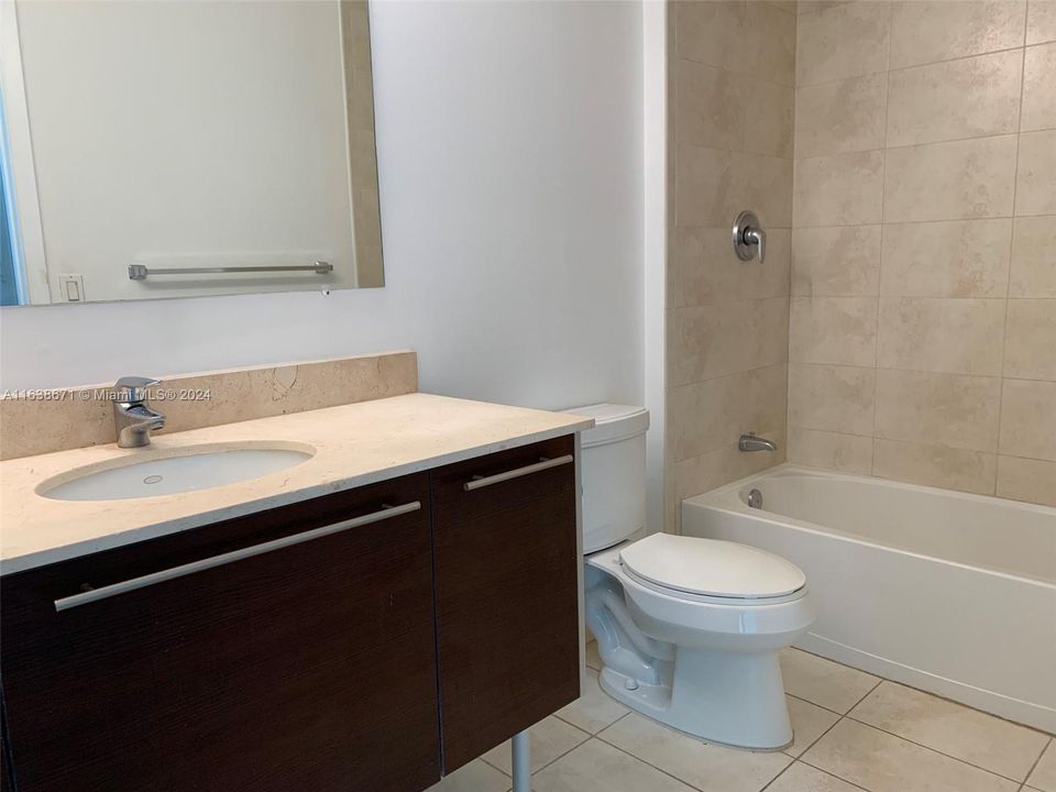 For Sale: $450,000 (1 beds, 1 baths, 780 Square Feet)