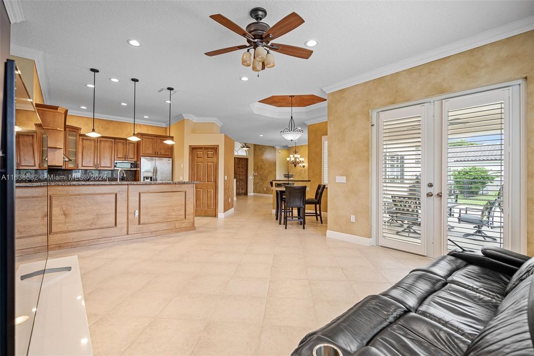 SIDE VIEW OF FAMILY ROOM, KITCHEN COUNTER