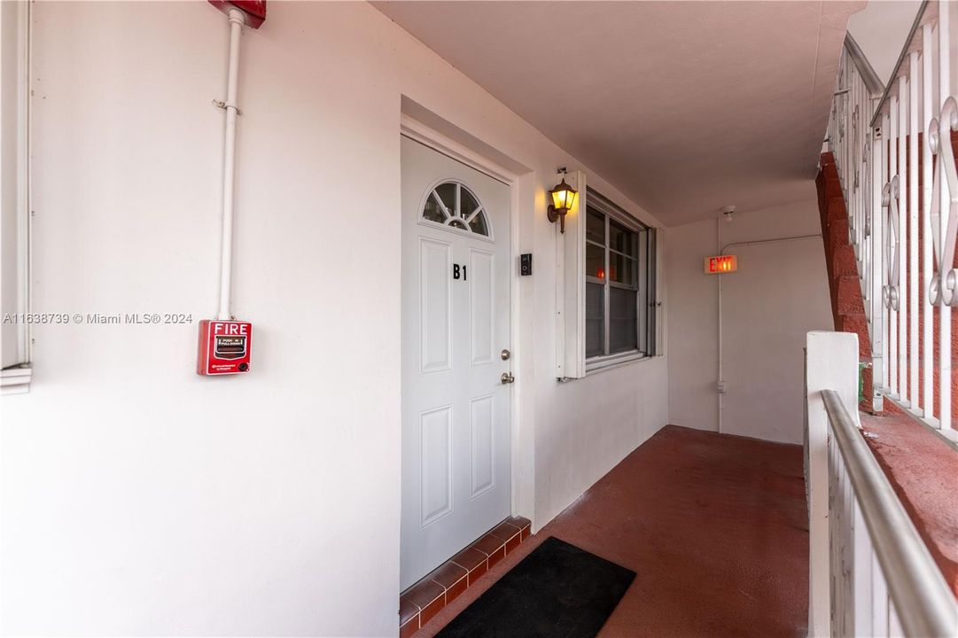 For Sale: $229,900 (2 beds, 2 baths, 1120 Square Feet)