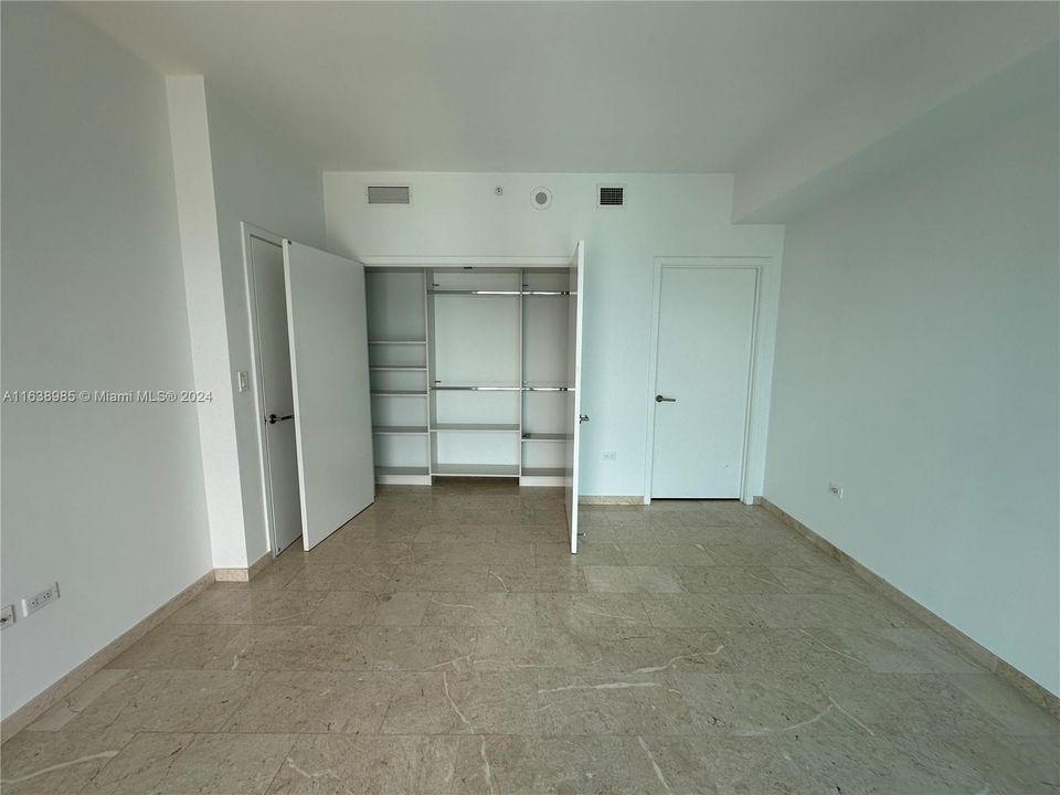 最近租的: $5,500 (2 贝兹, 2 浴室, 1400 平方英尺)