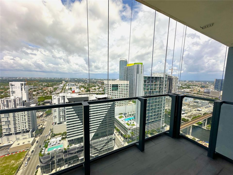 最近租的: $5,500 (2 贝兹, 2 浴室, 1400 平方英尺)