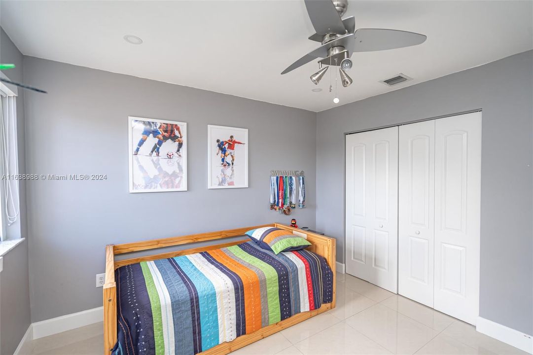 Active With Contract: $3,900 (3 beds, 2 baths, 1743 Square Feet)