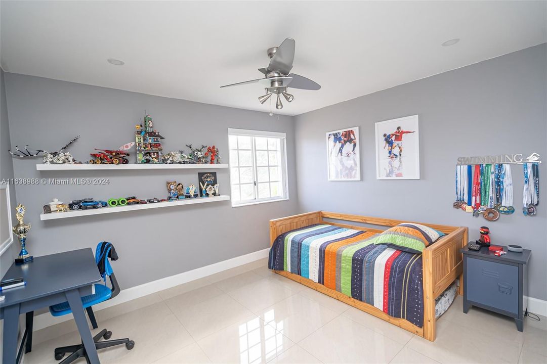 Active With Contract: $3,900 (3 beds, 2 baths, 1743 Square Feet)