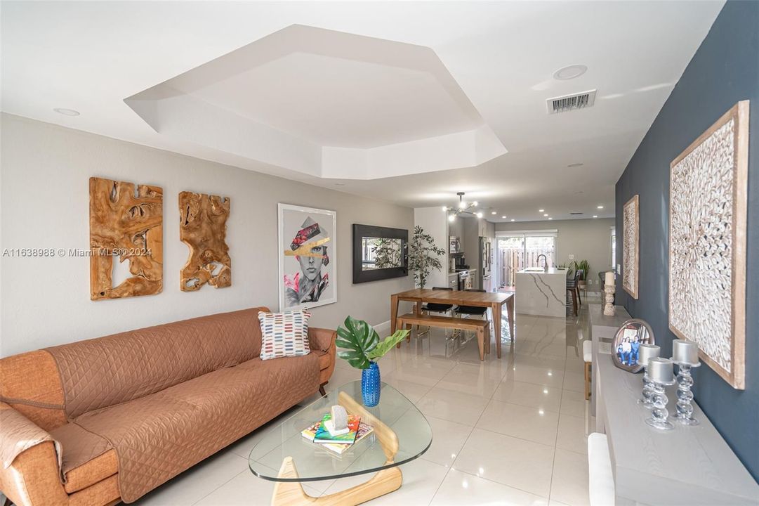 Active With Contract: $3,900 (3 beds, 2 baths, 1743 Square Feet)