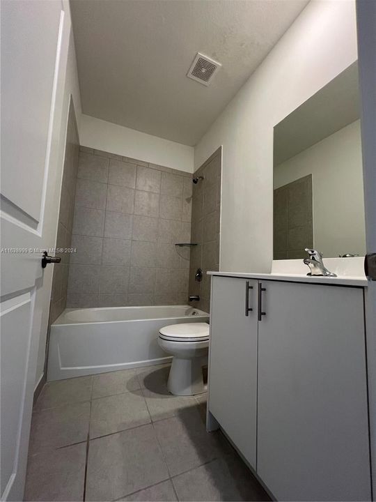 Active With Contract: $2,850 (3 beds, 2 baths, 1545 Square Feet)