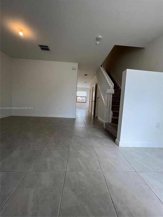 Active With Contract: $2,850 (3 beds, 2 baths, 1545 Square Feet)