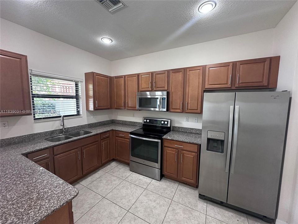 Active With Contract: $3,700 (4 beds, 2 baths, 2105 Square Feet)