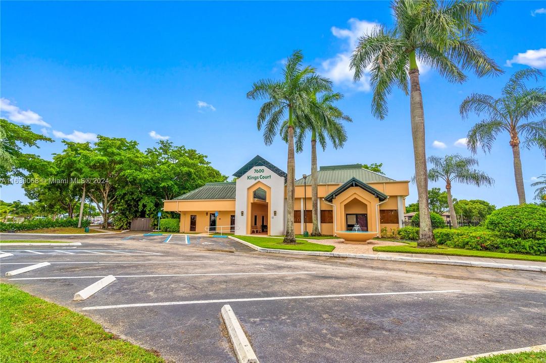 Recently Sold: $325,000 (2 beds, 2 baths, 1692 Square Feet)