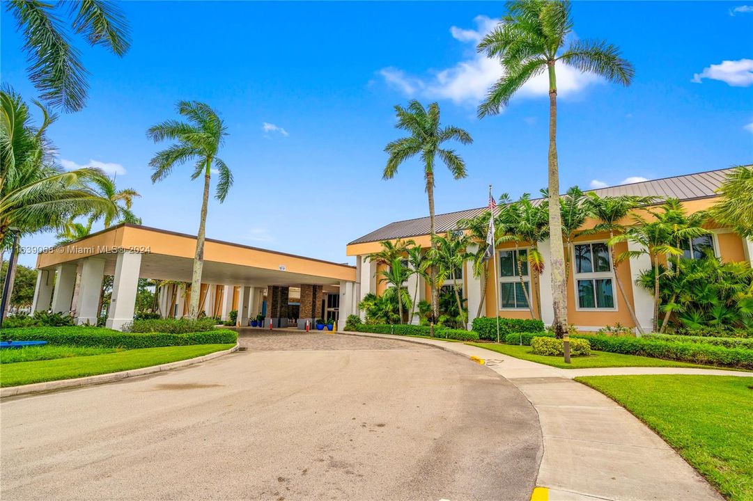 Recently Sold: $325,000 (2 beds, 2 baths, 1692 Square Feet)