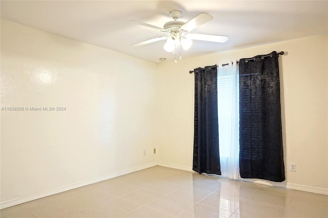 For Sale: $319,900 (3 beds, 2 baths, 1408 Square Feet)