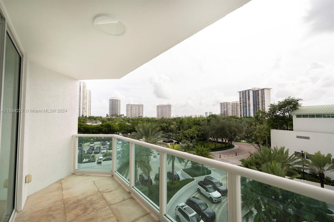 Active With Contract: $8,500 (3 beds, 3 baths, 3069 Square Feet)