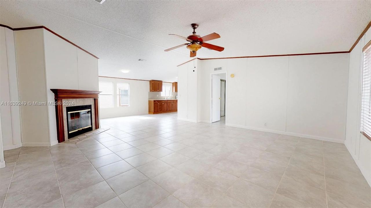 For Sale: $279,900 (3 beds, 2 baths, 1690 Square Feet)