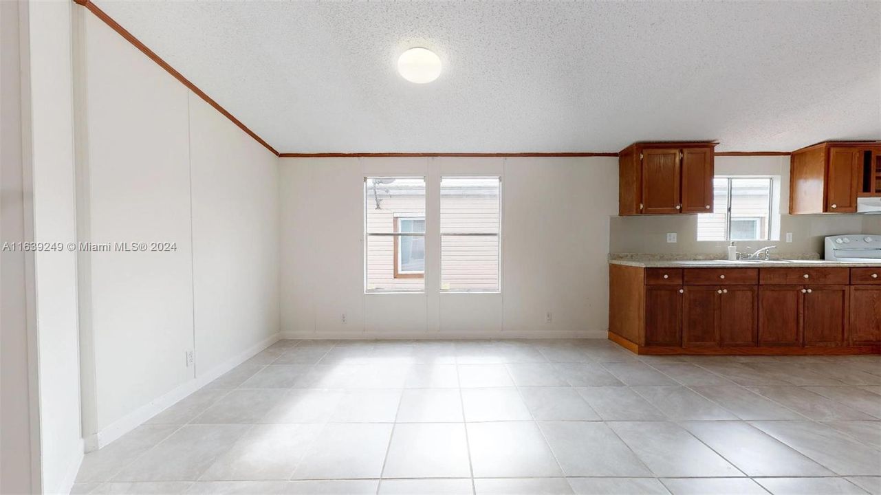 For Sale: $279,900 (3 beds, 2 baths, 1690 Square Feet)