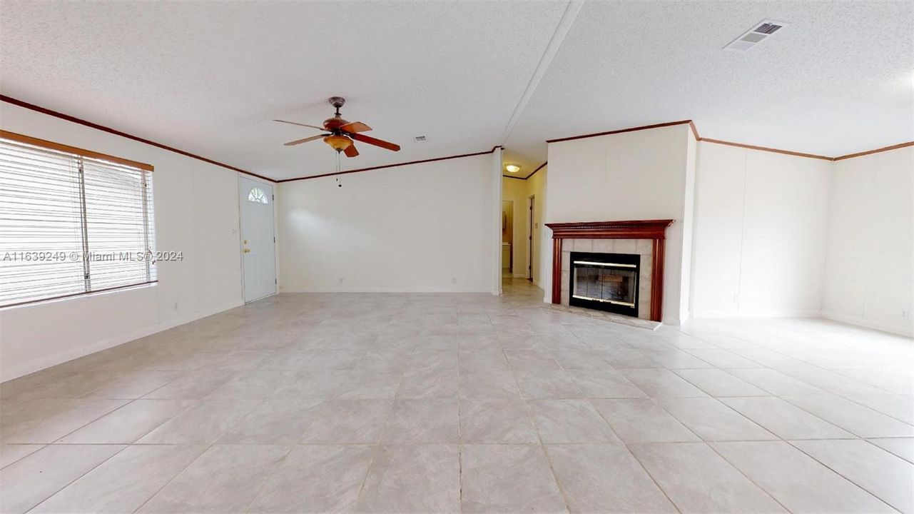 For Sale: $279,900 (3 beds, 2 baths, 1690 Square Feet)