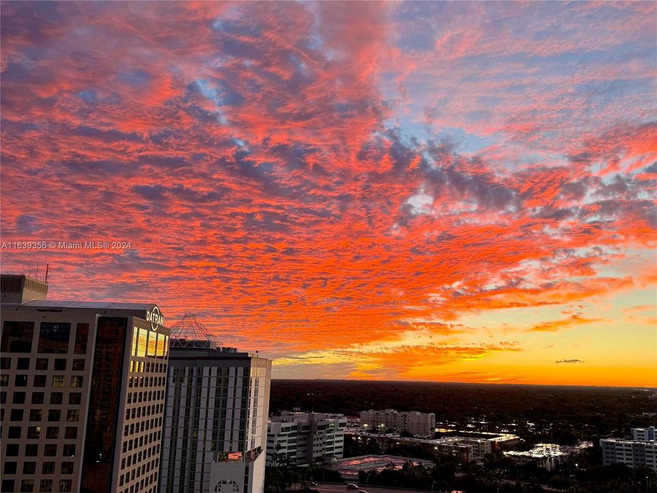 Recently Sold: $515,000 (2 beds, 2 baths, 1350 Square Feet)