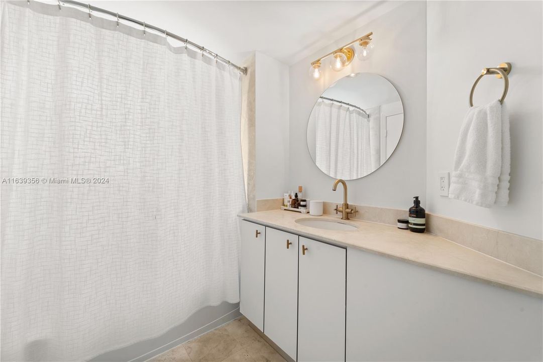 Recently Sold: $515,000 (2 beds, 2 baths, 1350 Square Feet)