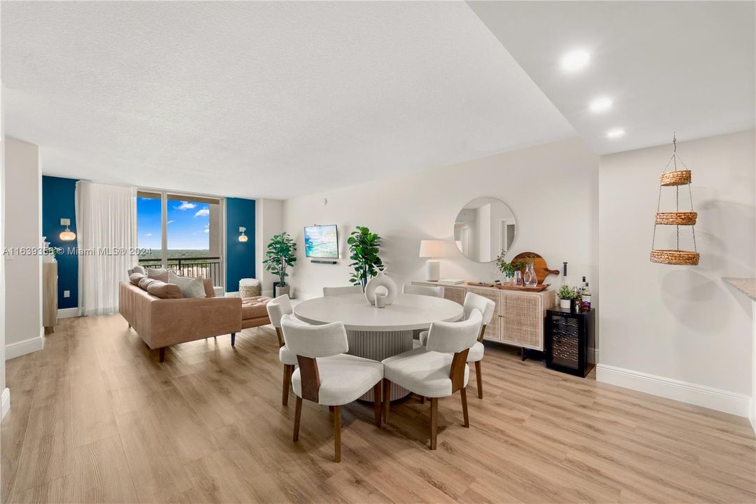Recently Sold: $515,000 (2 beds, 2 baths, 1350 Square Feet)