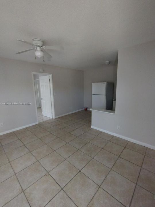 Recently Rented: $1,375 (1 beds, 1 baths, 600 Square Feet)