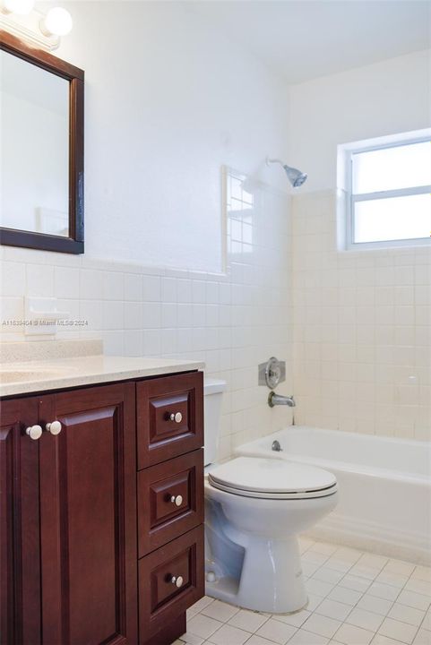 Active With Contract: $1,650 (1 beds, 1 baths, 0 Square Feet)