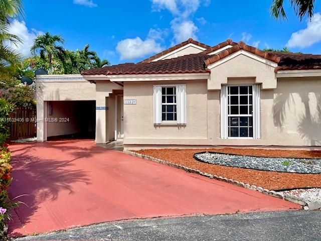 Recently Sold: $559,000 (3 beds, 2 baths, 1464 Square Feet)