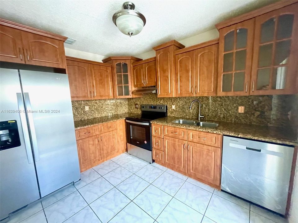 Vendido Recientemente: $559,000 (3 camas, 2 baños, 1464 Pies cuadrados)