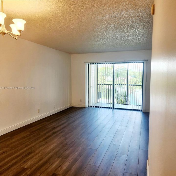 For Rent: $1,840 (2 beds, 2 baths, 815 Square Feet)