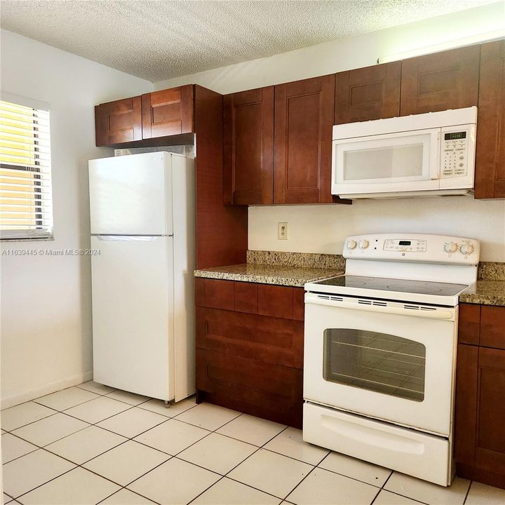 For Rent: $1,840 (2 beds, 2 baths, 815 Square Feet)