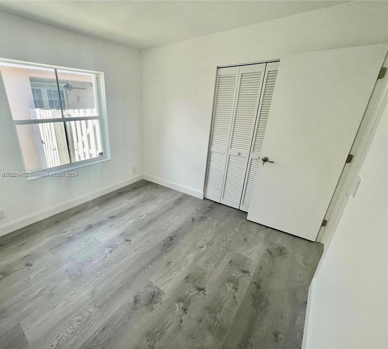 Active With Contract: $4,000 (3 beds, 2 baths, 1248 Square Feet)