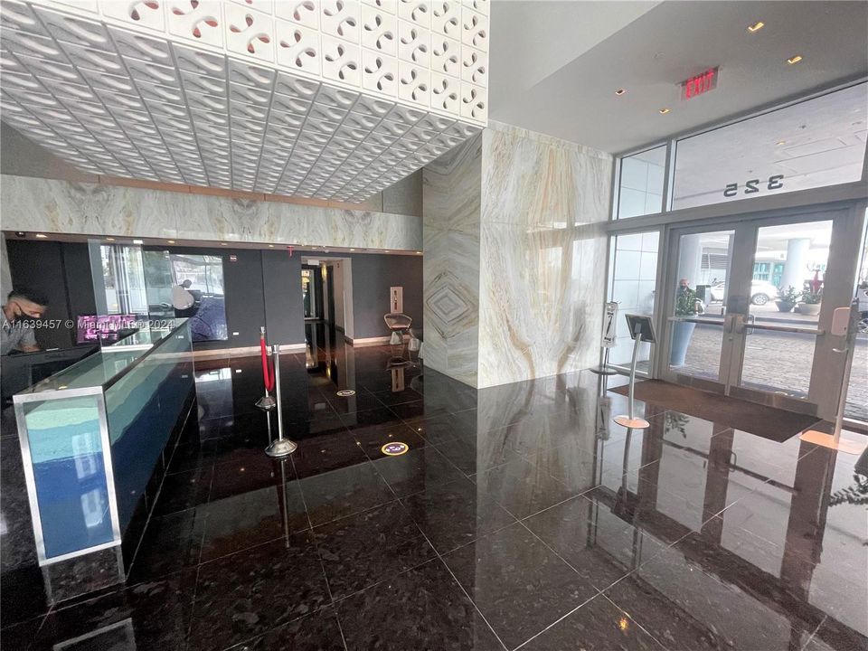 Recently Rented: $3,100 (1 beds, 1 baths, 868 Square Feet)