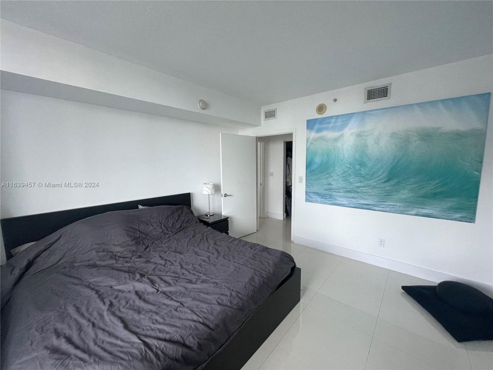 Recently Rented: $3,100 (1 beds, 1 baths, 868 Square Feet)