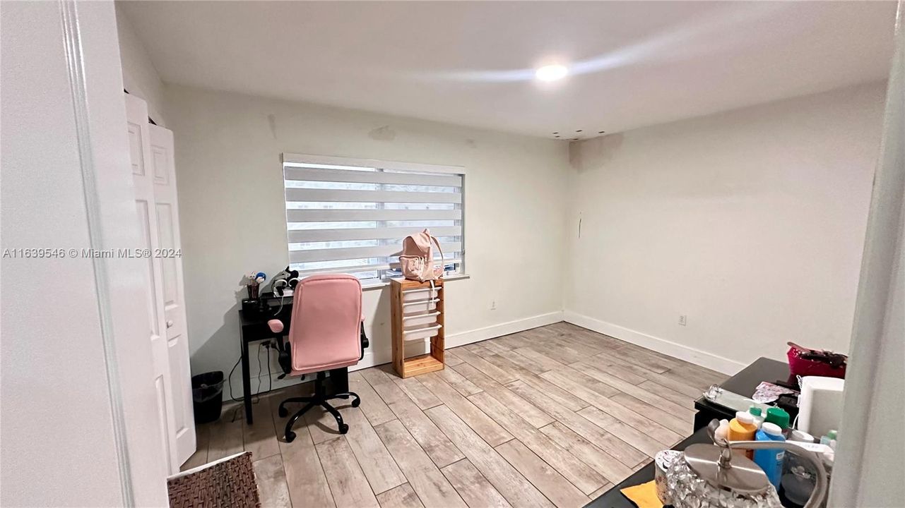 Active With Contract: $2,600 (2 beds, 2 baths, 1103 Square Feet)