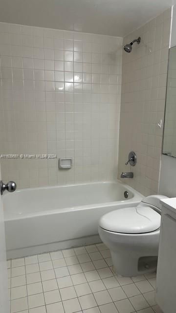 For Rent: $4,000 (2 beds, 2 baths, 985 Square Feet)