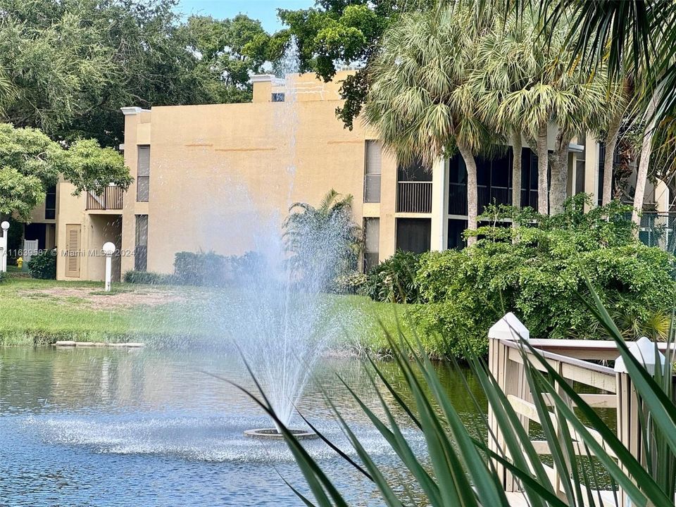 Recently Rented: $2,400 (2 beds, 2 baths, 1300 Square Feet)