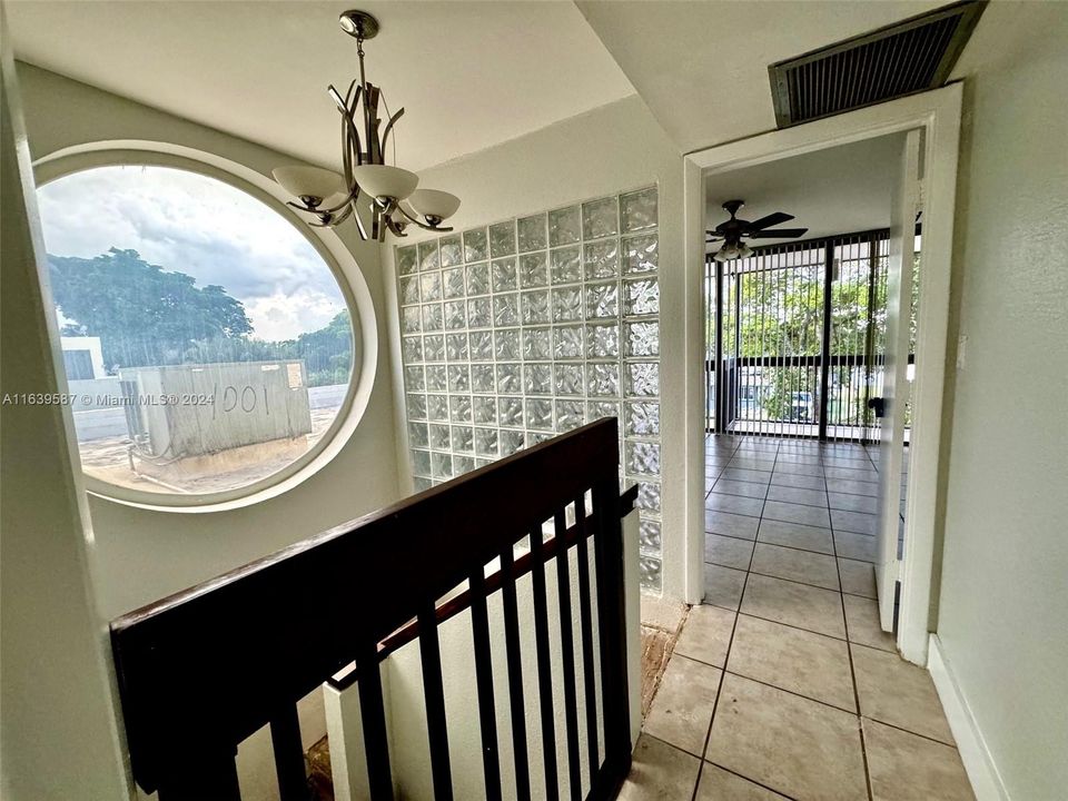 Recently Rented: $2,400 (2 beds, 2 baths, 1300 Square Feet)