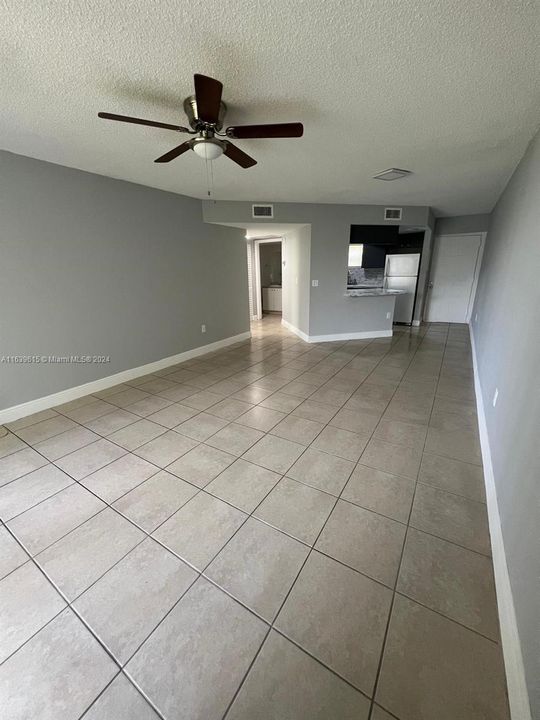 Recently Rented: $2,000 (1 beds, 1 baths, 810 Square Feet)