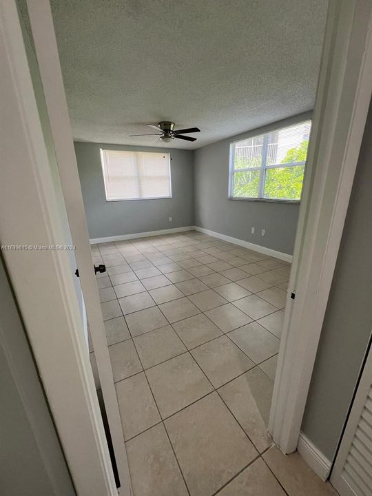 Recently Rented: $2,000 (1 beds, 1 baths, 810 Square Feet)