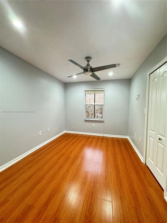 Recently Rented: $3,000 (3 beds, 3 baths, 1270 Square Feet)