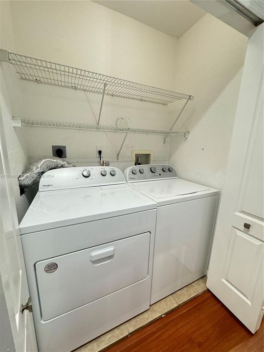 Recently Rented: $3,000 (3 beds, 3 baths, 1270 Square Feet)