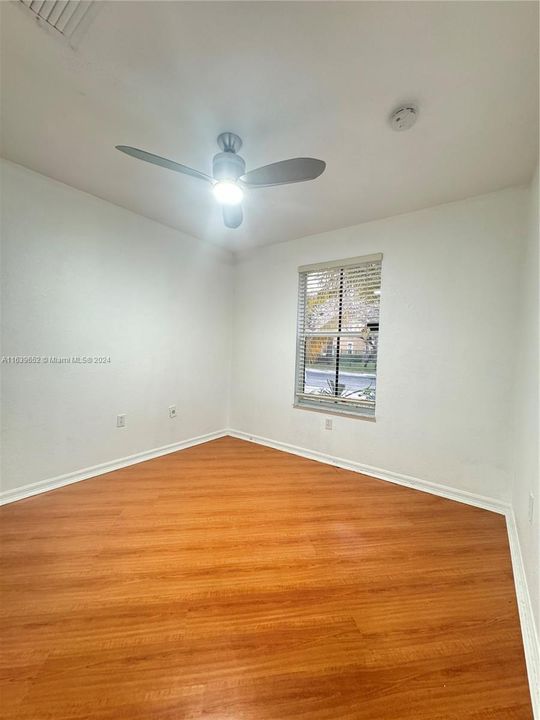 Recently Rented: $3,000 (3 beds, 3 baths, 1270 Square Feet)