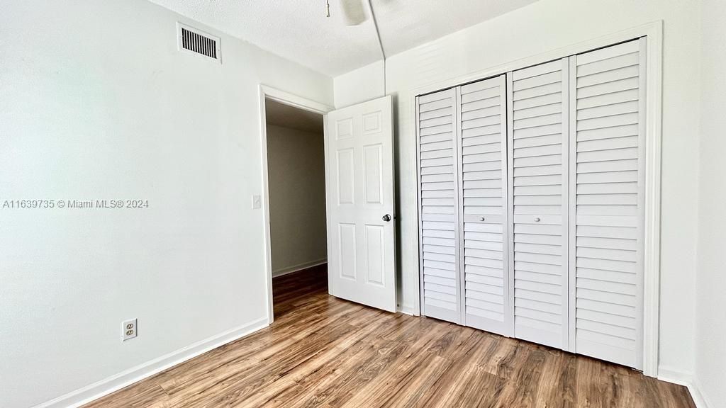 Active With Contract: $1,850 (1 beds, 1 baths, 502 Square Feet)