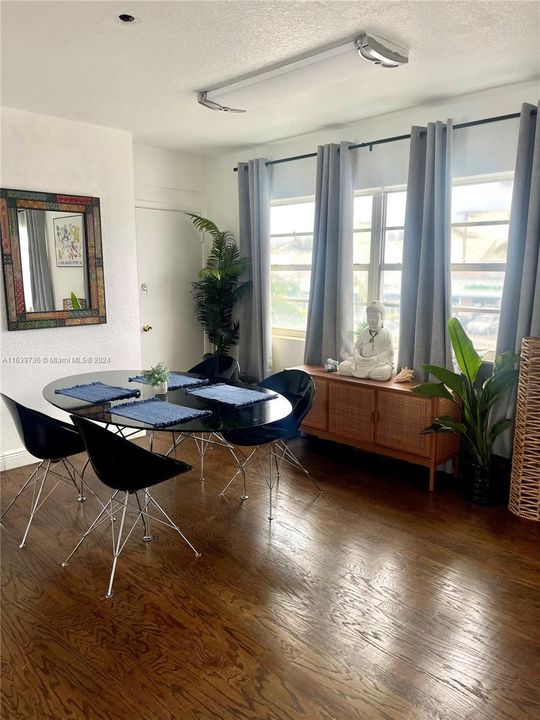 Недавно арендовано: $2,195 (1 спален, 1 ванн, 750 Квадратных фут)