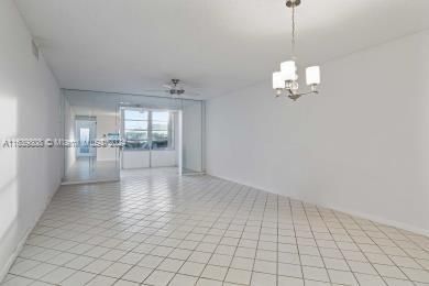 Active With Contract: $1,550 (2 beds, 2 baths, 982 Square Feet)