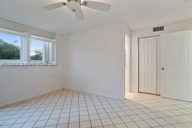 Active With Contract: $1,550 (2 beds, 2 baths, 982 Square Feet)