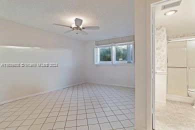 Active With Contract: $1,550 (2 beds, 2 baths, 982 Square Feet)