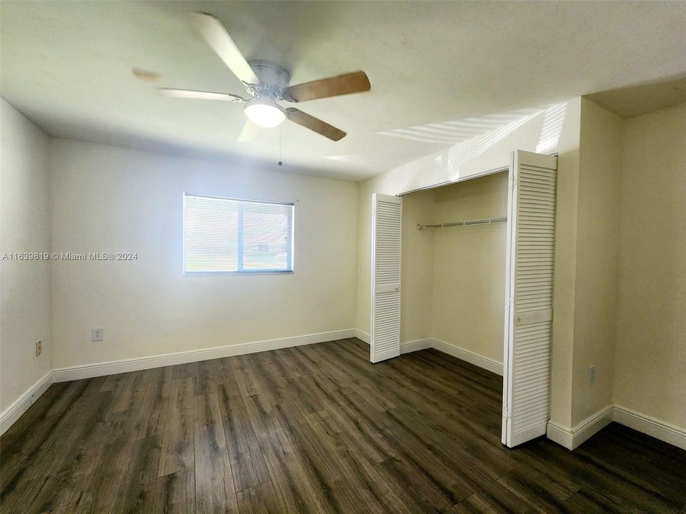 For Rent: $1,800 (3 beds, 1 baths, 1032 Square Feet)