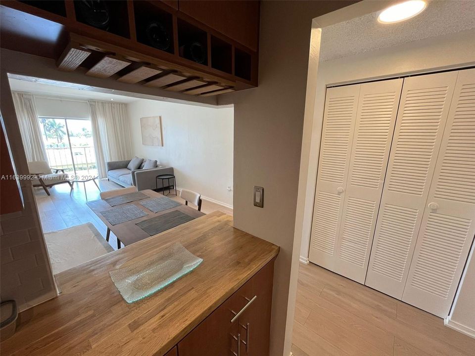 Recently Rented: $2,600 (1 beds, 1 baths, 702 Square Feet)